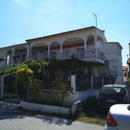 Grigorios Apartments Vrasná Esterno foto
