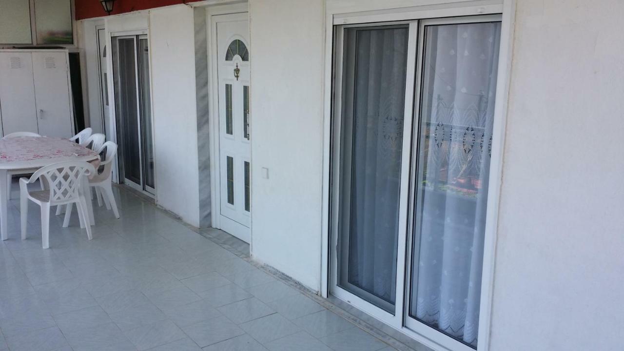 Grigorios Apartments Vrasná Esterno foto