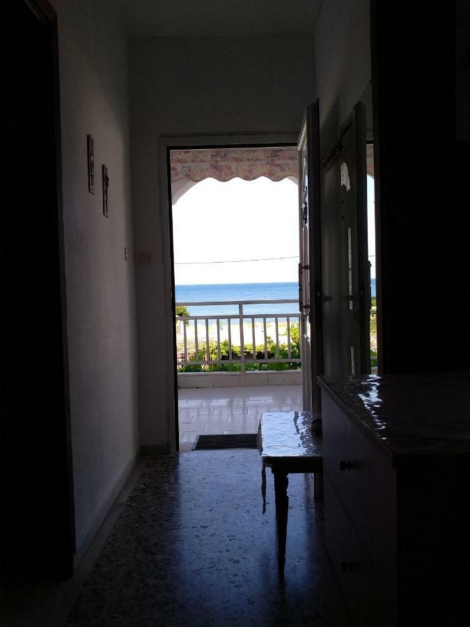 Grigorios Apartments Vrasná Esterno foto
